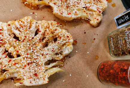 Фото шага рецепта Сырные стейки из цветной капусты 151974 шаг 5  