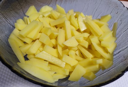 Фото шага рецепта Сырный суп 190190 шаг 1  