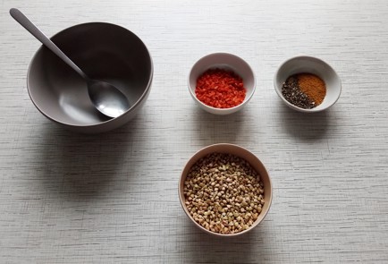 Фото шага рецепта Сыроедческая гречкакарри 138666 шаг 2  