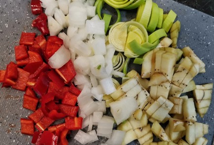 Фото шага рецепта Сытная кубанская яичница 152341 шаг 1  