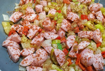 Фото шага рецепта Сытная кубанская яичница 152341 шаг 4  