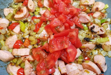 Фото шага рецепта Сытная кубанская яичница 152341 шаг 5  