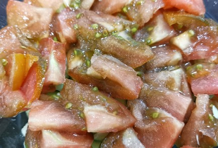 Фото шага рецепта Сытный деревенский салат со сметаной 152330 шаг 2