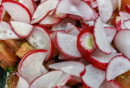 Фото шага рецепта Сытный деревенский салат со сметаной 152330 шаг 3