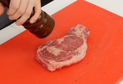 Фото шага рецепта Итальянский стейк тальятадиманзо 125184 шаг 4