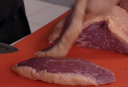 Фото шага рецепта Тальята с пиканьей руколой и маринованной черешней 137044 шаг 2  