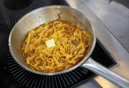 Фото шага рецепта Тальятелле болоньезе 138587 шаг 6