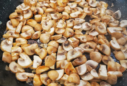 Фото шага рецепта Тальятелле со шпинатом и шампиньонами 151512 шаг 9  