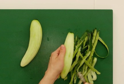 Фото шага рецепта Болгарский холодный суп таратор 125346 шаг 2  