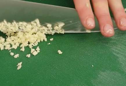 Фото шага рецепта Болгарский холодный суп таратор 125346 шаг 6  