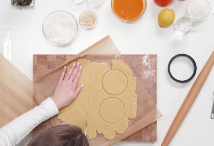 Фото шага рецепта Тарт с хурмой и облепихой 153002 шаг 14  