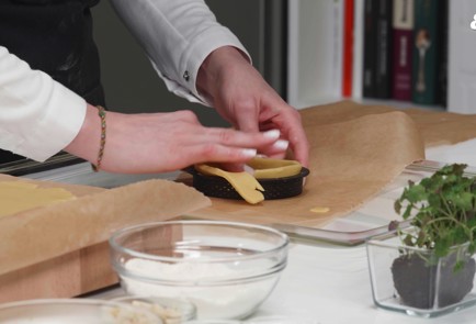 Фото шага рецепта Тарт с хурмой и облепихой 153002 шаг 15  