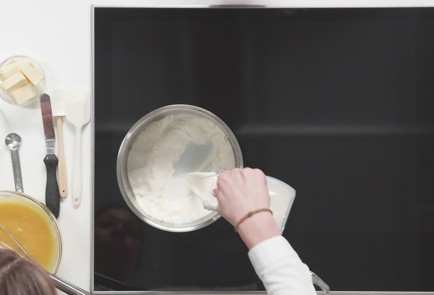 Фото шага рецепта Тарт с хурмой и облепихой 153002 шаг 5  