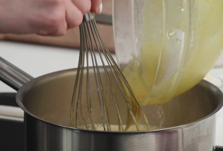 Фото шага рецепта Тарт с хурмой и облепихой 153002 шаг 6  