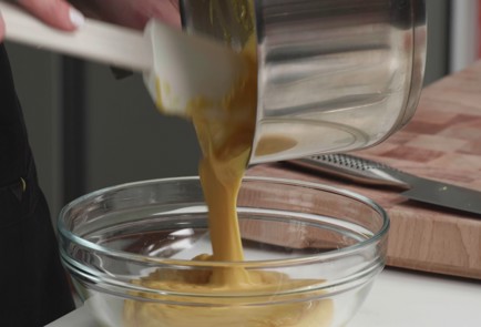 Фото шага рецепта Тарт с хурмой и облепихой 153002 шаг 8  