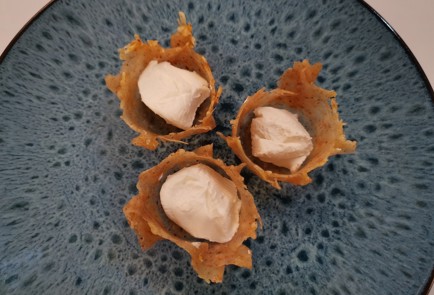 Фото шага рецепта Тарталетки капрезе 188223 шаг 1  