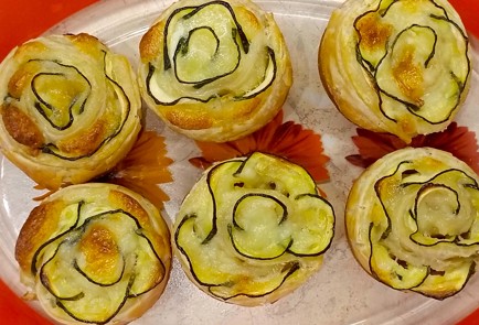 Фото шага рецепта Тарталеткирозы с кабачком 186997 шаг 11