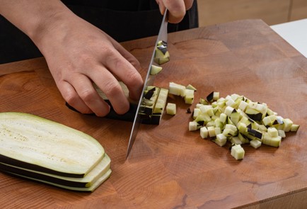 Фото шага рецепта Тарталетки с баклажанами брынзой и орехами 175285 шаг 2  