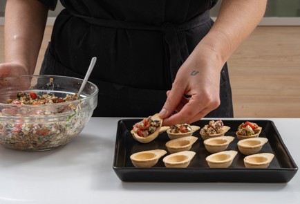 Фото шага рецепта Тарталетки с баклажанами брынзой и орехами 175285 шаг 9  