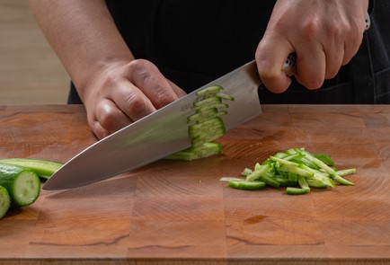 Фото шага рецепта Тарталетки с кальмарами и сулугуни 175282 шаг 5  