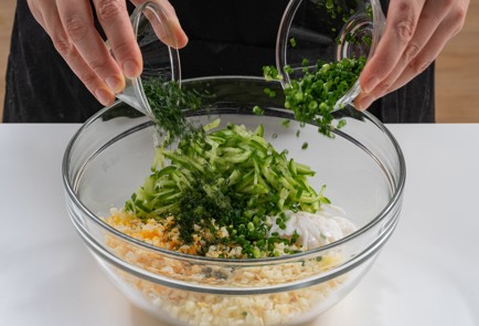 Фото шага рецепта Тарталетки с кальмарами и сулугуни 175282 шаг 8  