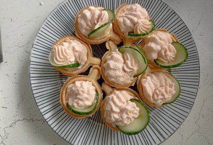 Фото шага рецепта Тарталетки с крабовым муссом 191566 шаг 7  