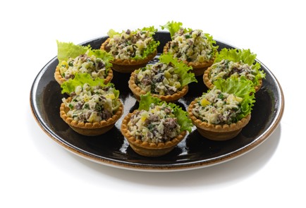 Фото шага рецепта Тарталетки с мясом и солеными грибами 175284 шаг 11  