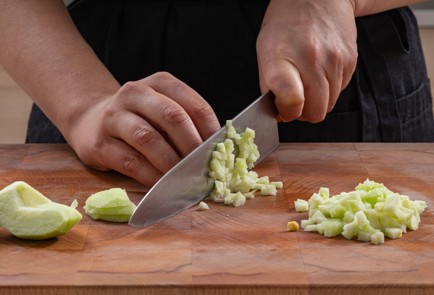 Фото шага рецепта Тарталетки с мясом и солеными грибами 175284 шаг 5  