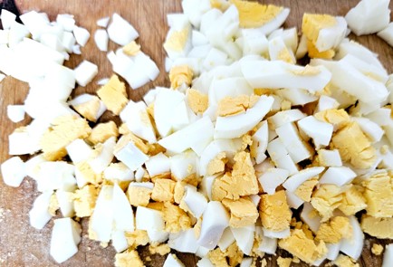 Фото шага рецепта Тарталетки с рыбной начинкой 190855 шаг 5  