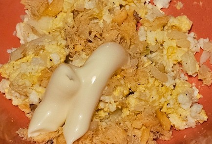 Фото шага рецепта Тарталетки с рыбной начинкой 190855 шаг 7  