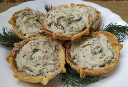 Фото шага рецепта Тарталетки с селедочным маслом 189086 шаг 14  