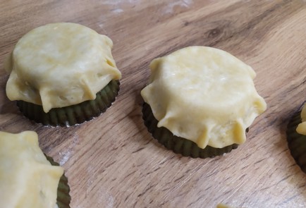 Фото шага рецепта Тарталетки с селедочным маслом 189086 шаг 6  