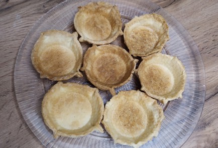 Фото шага рецепта Тарталетки с селедочным маслом 189086 шаг 7  