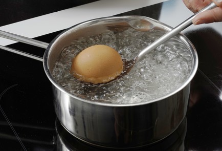 Фото шага рецепта Тарталетки со шпротами 152973 шаг 2  