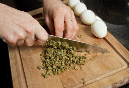 Фото шага рецепта Тартар из говядины с каперсами 30398 шаг 4  