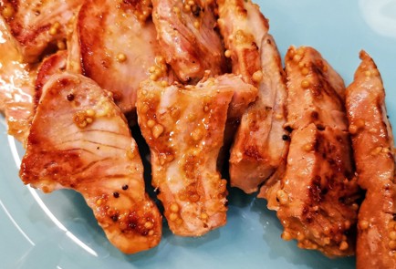 Фото шага рецепта Татаки из тунца в пикантном соусе 152861 шаг 10  