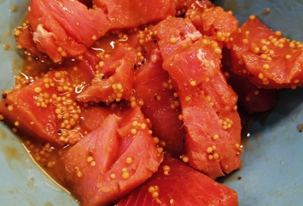 Фото шага рецепта Татаки из тунца в пикантном соусе 152861 шаг 6  