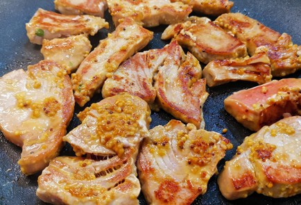 Фото шага рецепта Татаки из тунца в пикантном соусе 152861 шаг 9  