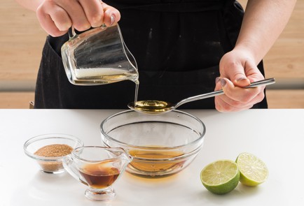 Фото шага рецепта Тайский салат с жареным тофу 152047 шаг 1  