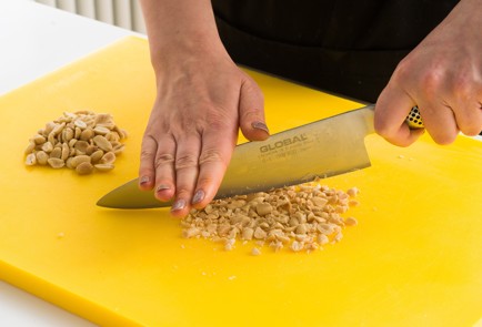 Фото шага рецепта Тайский салат с жареным тофу 152047 шаг 8  