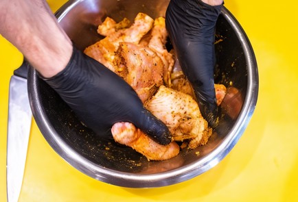 Фото шага рецепта Тажин с курицей и солеными лимонами 138584 шаг 3  