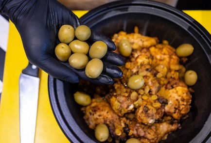 Фото шага рецепта Тажин с курицей и солеными лимонами 138584 шаг 6  