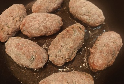 Фото шага рецепта Тефтели из говяжьего фарша в духовке 187871 шаг 9