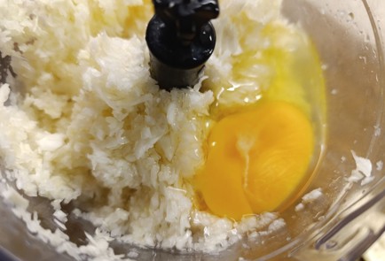 Фото шага рецепта Тефтели из куриного фарша с капустой 190634 шаг 4  