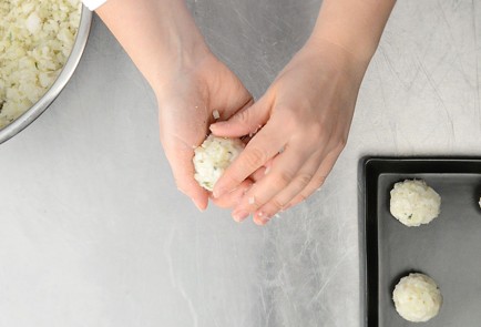 Фото шага рецепта Тефтели из трески 47435 шаг 5  