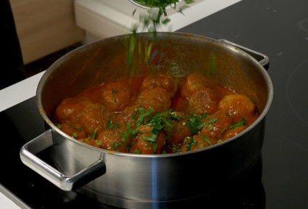 Фото шага рецепта Тефтели с подливкой 140861 шаг 10  