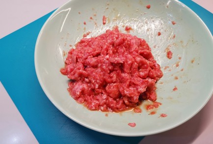 Фото шага рецепта Тефтели с сыром 191560 шаг 3