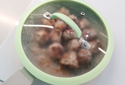 Фото шага рецепта Тефтели с сыром 191560 шаг 8