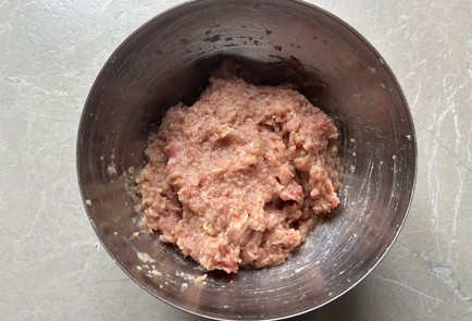 Фото шага рецепта Тефтели в сметанном соусе 190008 шаг 5  