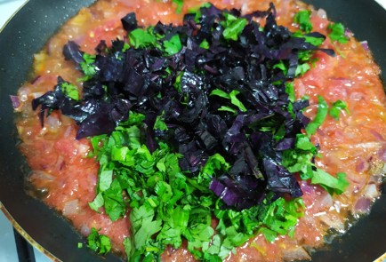 Фото шага рецепта Тефтели в томатном соусе с пряными травами 189745 шаг 8  